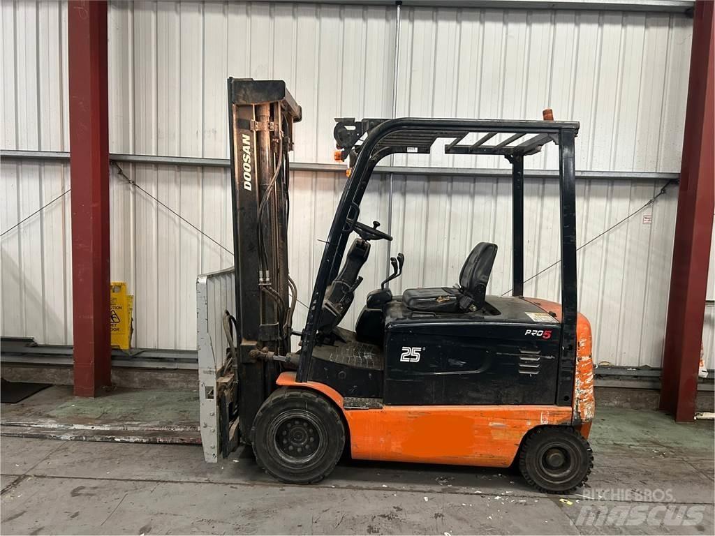 Doosan B25X-5 Sähkötrukit