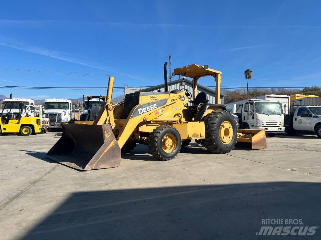 John Deere 210 LE Etukuormaimet ja kaivuulaitteet