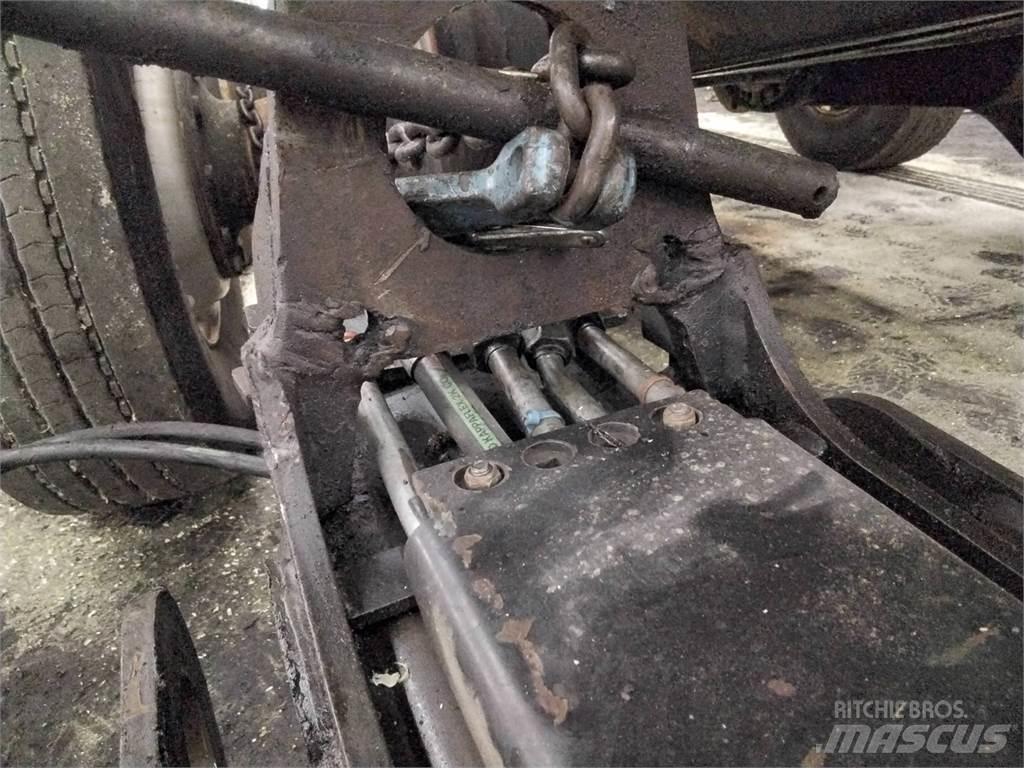Valmet CRF14 Kuormatraktorinosturit