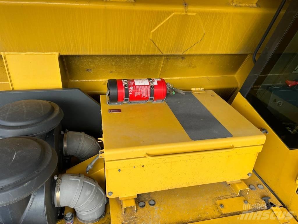 Komatsu 605-7 Maansiirtoautot