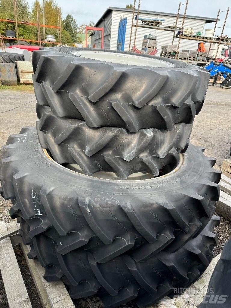 Goodyear 13.6R38 Renkaat ja vanteet