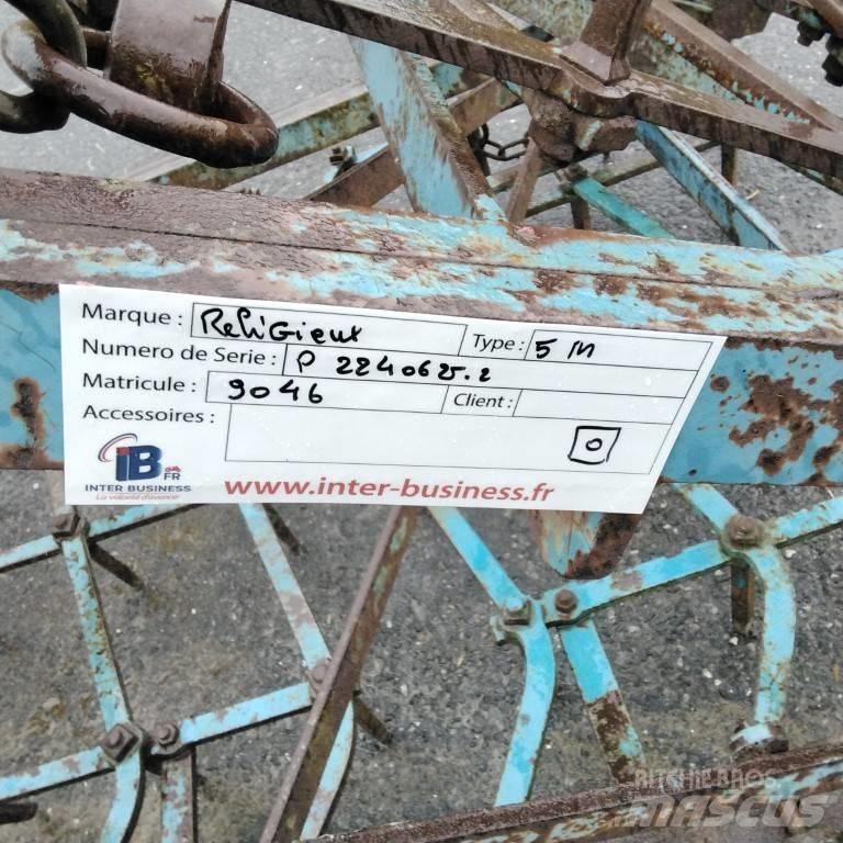 Religieux PORTE 5M Äkeet