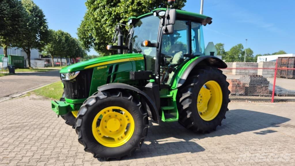John Deere 5090 R Traktorit