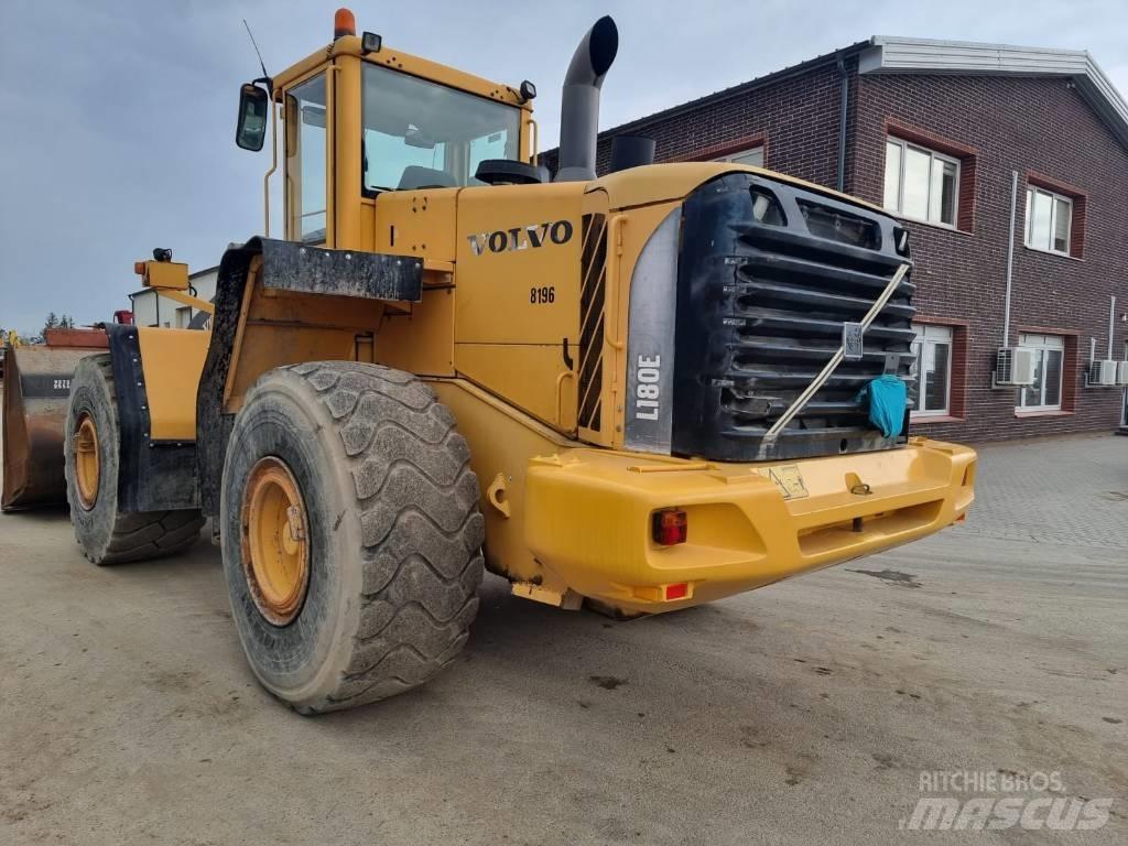Volvo L 180 E Pyöräkuormaajat