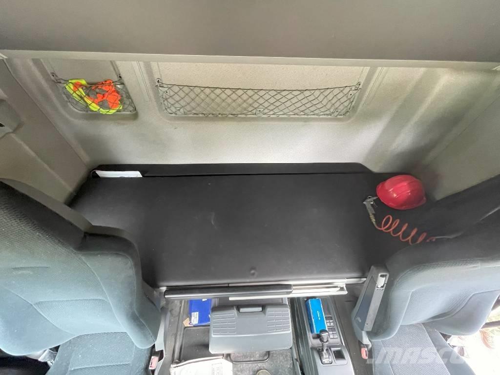 MAN TGX Vetopöytäautot