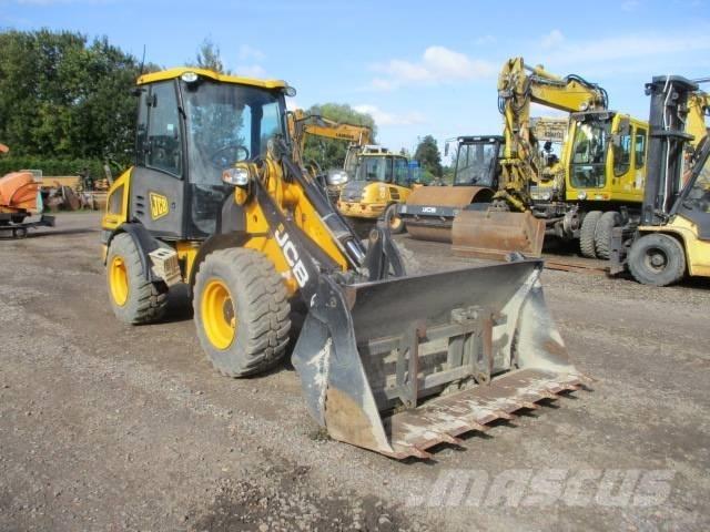 JCB 407 Pyöräkuormaajat