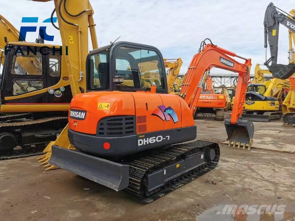 Doosan DH 60-7 Minikaivukoneet < 7t