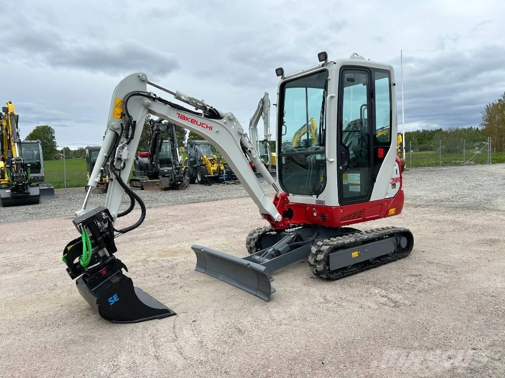 Takeuchi TB320 Minikaivukoneet < 7t