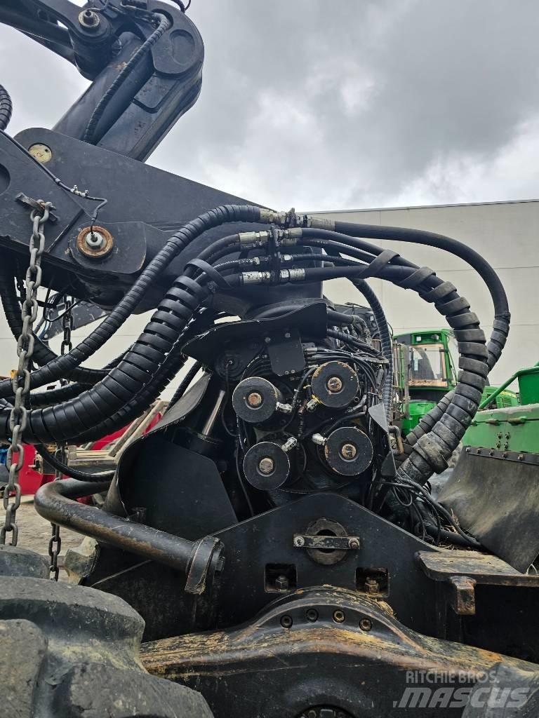 John Deere 1470 E Harvesterit