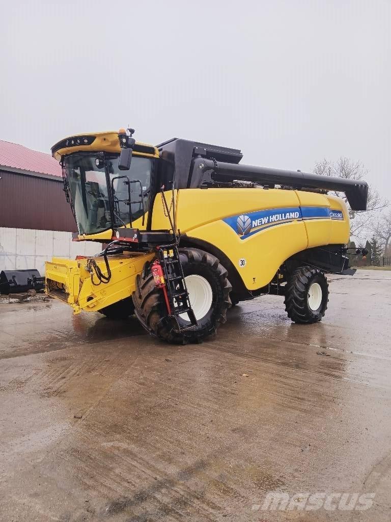 New Holland CX6.90 Leikkuupuimurit