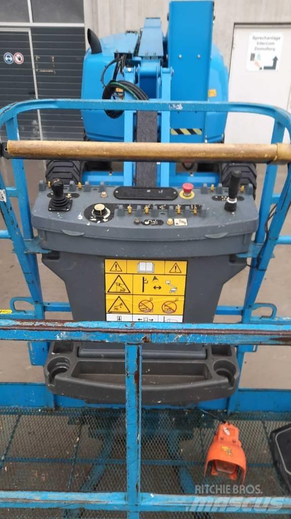 JLG 450 AJ Articulated boom lifts