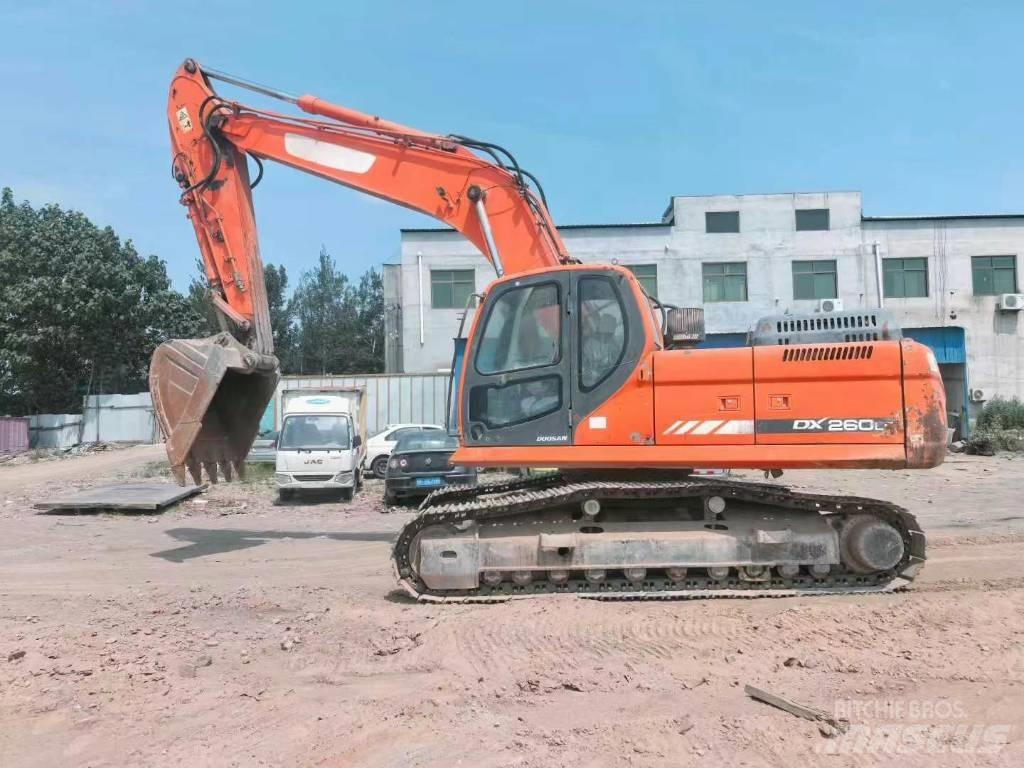 Doosan DX 260 Telakaivukoneet