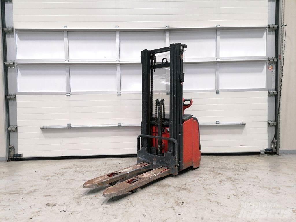 Linde L14 Käyden ajettavat pinoamistrukit