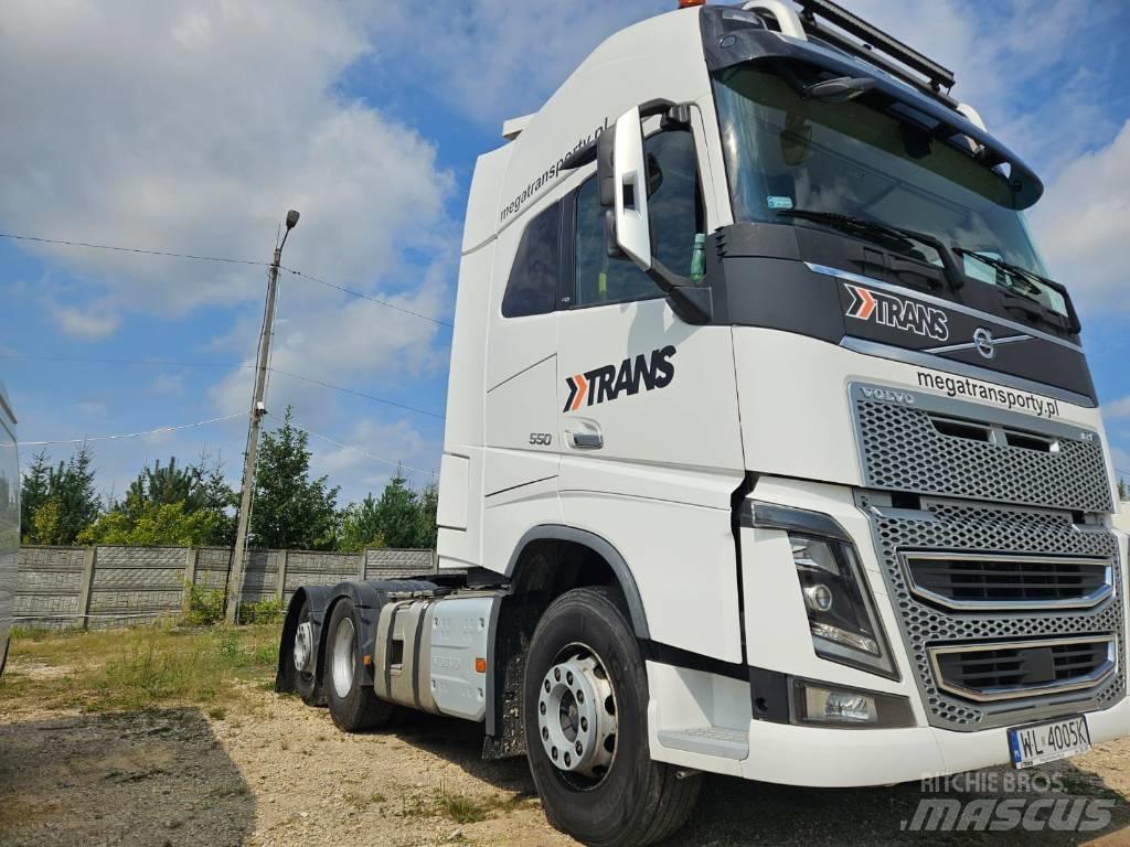 Volvo FH 16 6x2 550 Vetopöytäautot