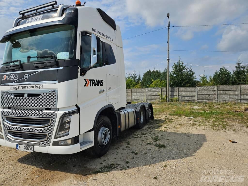 Volvo FH 16 6x2 550 Vetopöytäautot