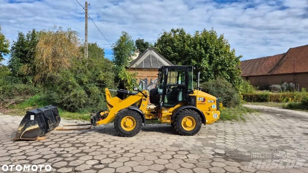 CAT 906 Pyöräkuormaajat