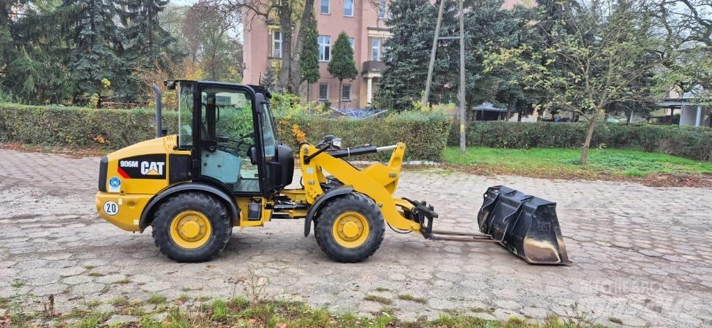 CAT 906 Pyöräkuormaajat