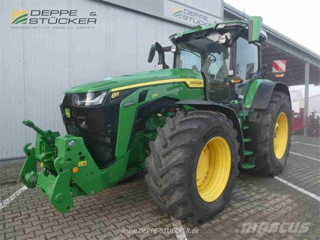 John Deere 8R 370 Traktorit