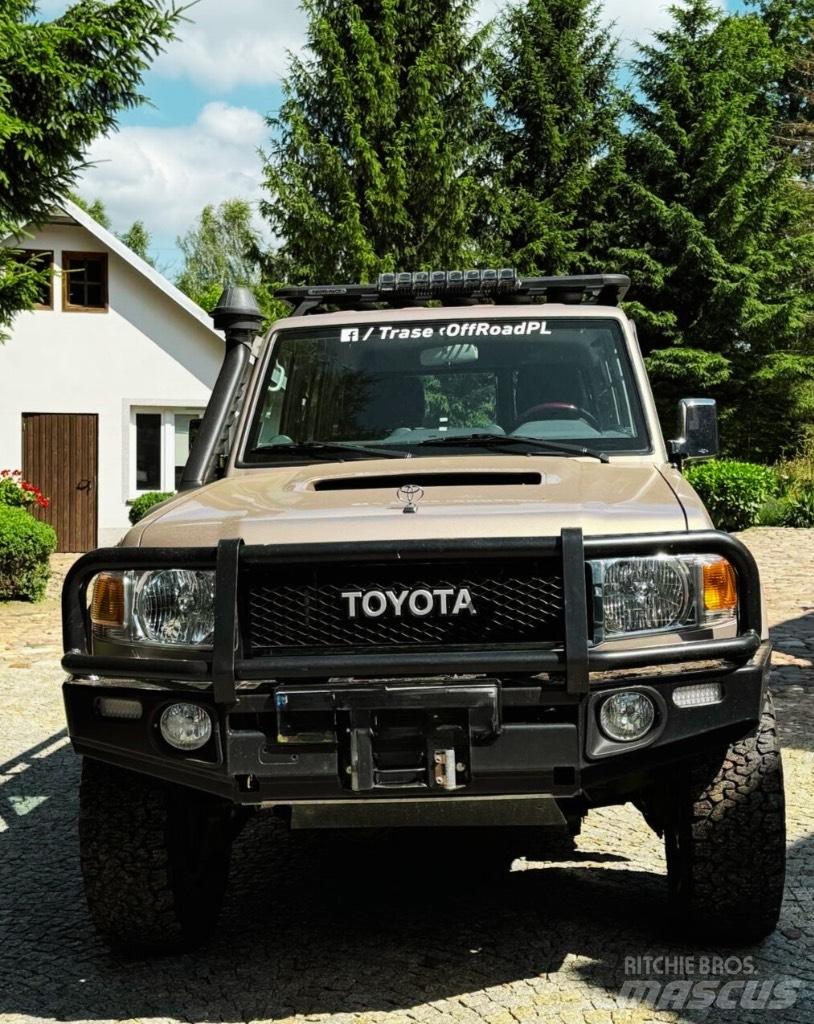 Toyota Landcruiser Maastoajoneuvot