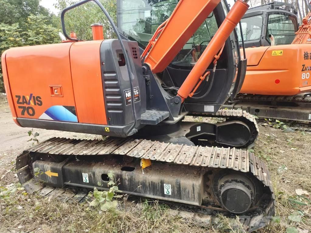 Hitachi ZX 70 Midikaivukoneet 7t - 12t