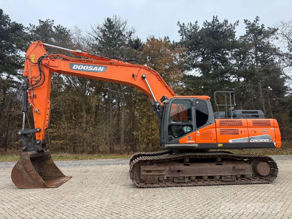 Doosan DX 300 LC Telakaivukoneet