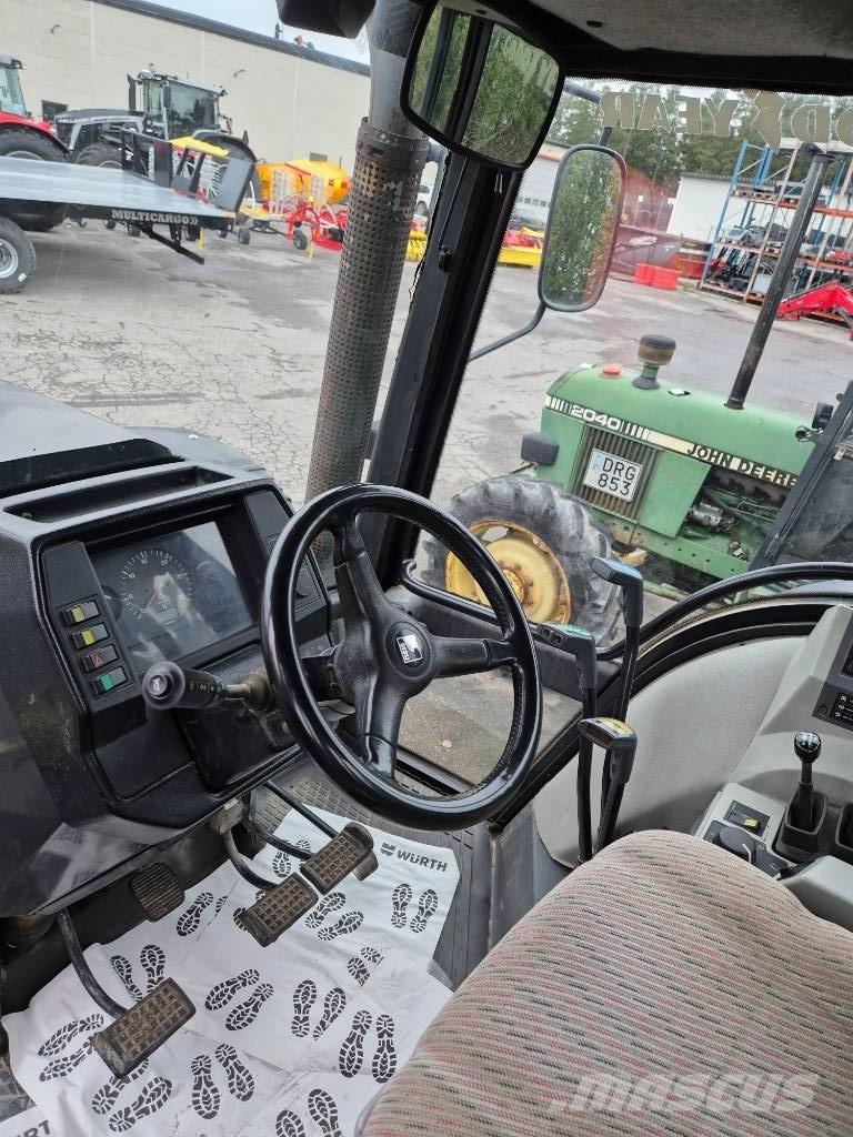 Valtra 8550 Traktorit
