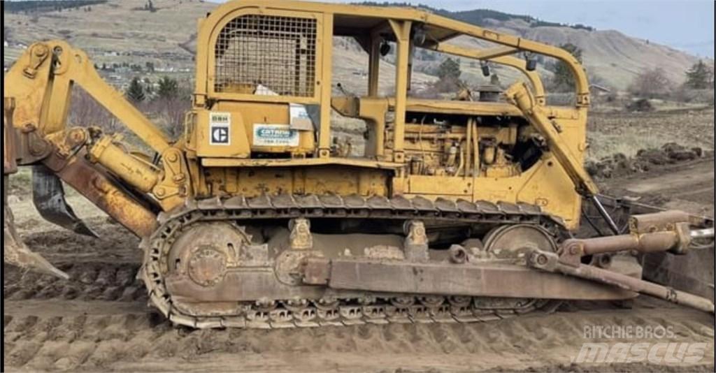 CAT D8H Telaketjupuskutraktorit