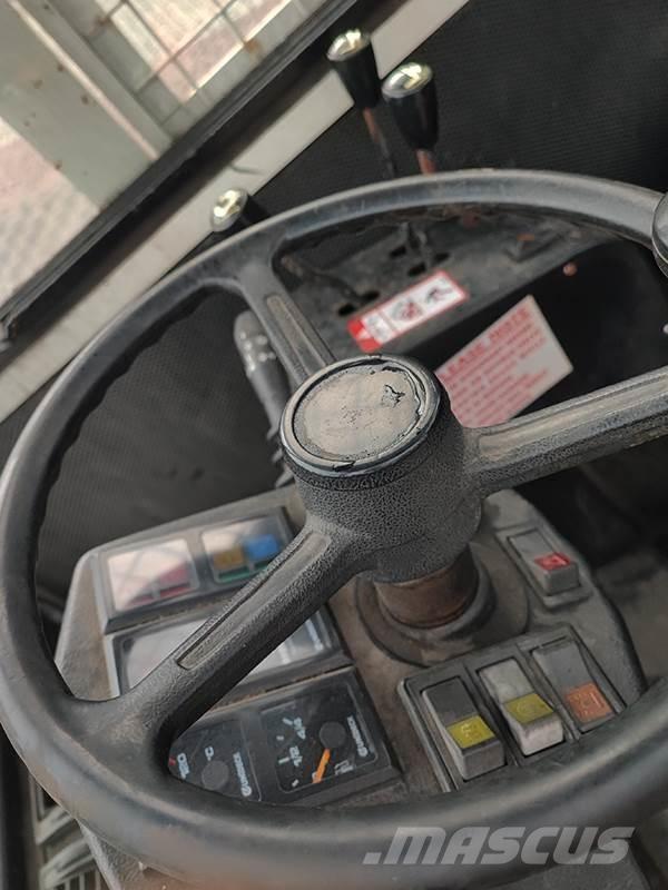 Commander C40SA Kylkitrukit