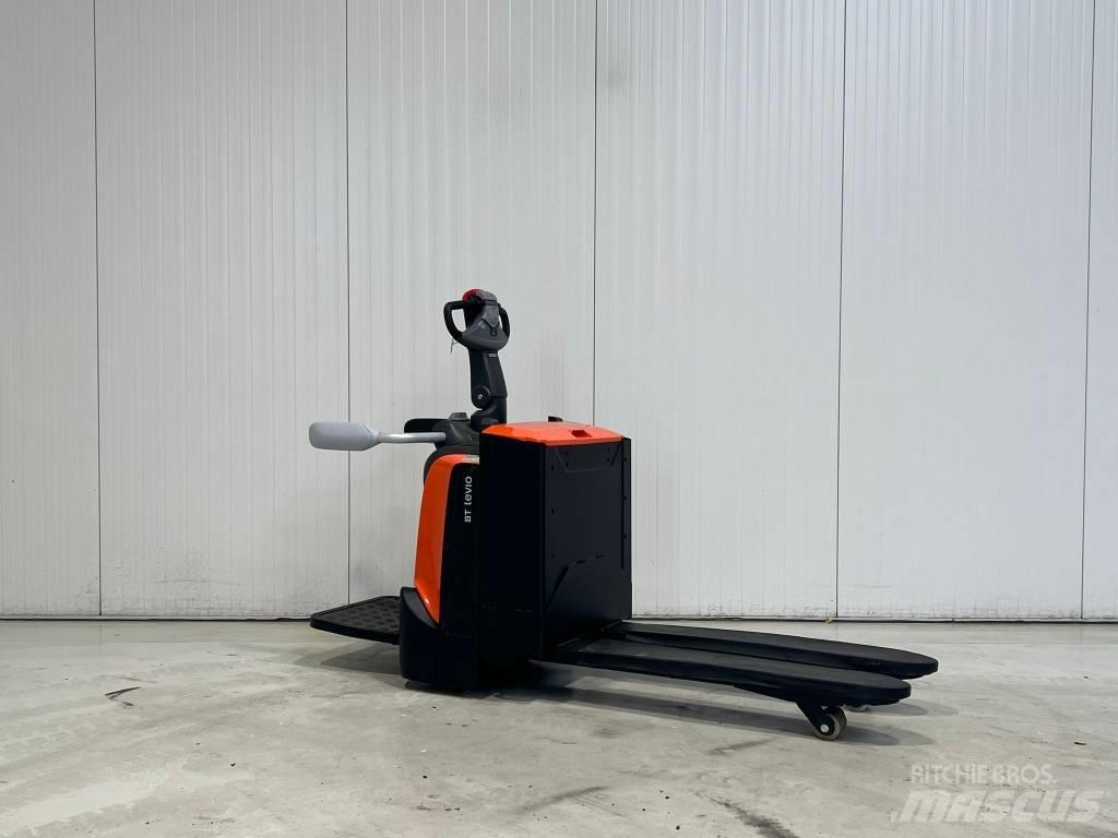 BT LPE200 B Lavansiirtotrukit ajotasolla