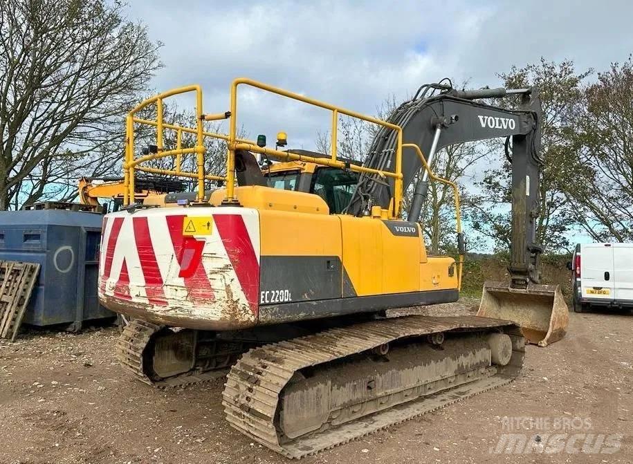 Volvo EC 220 DL Telakaivukoneet