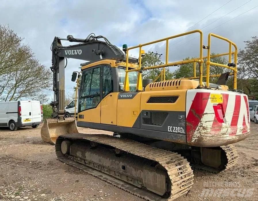 Volvo EC 220 DL Telakaivukoneet