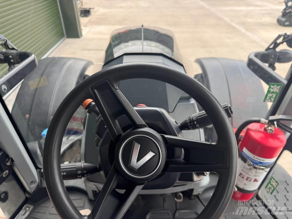 Valtra T 235 Direct Traktorit