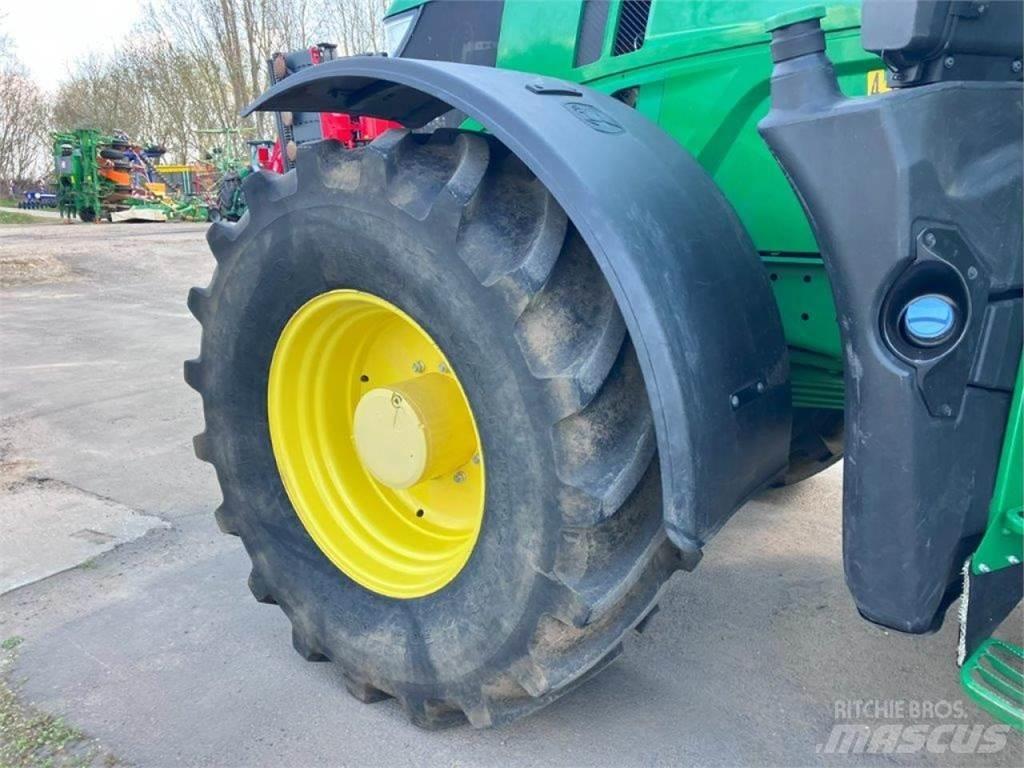 John Deere 6250R Traktorit