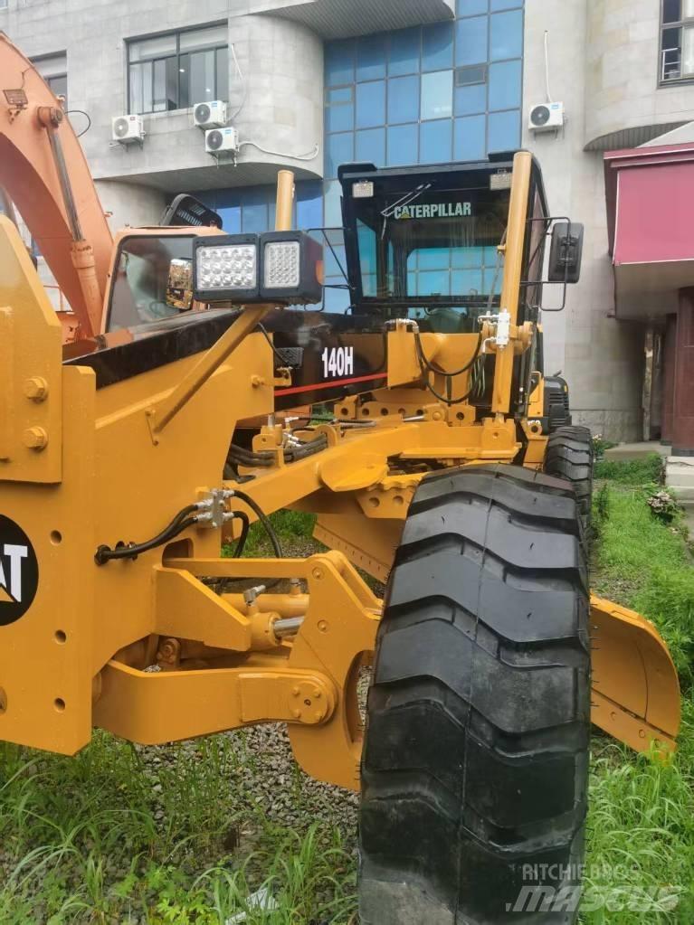 CAT 140 H Tiehöylät