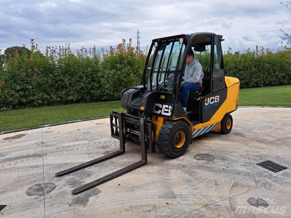 JCB TLT 30-19E Työntömastotrukit
