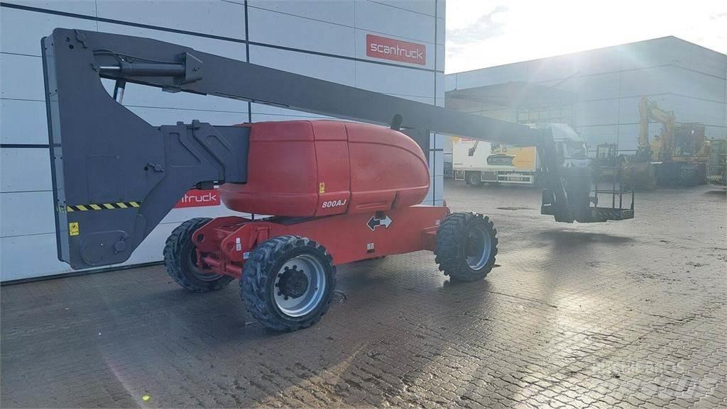 JLG 800AJ Kuukulkijat