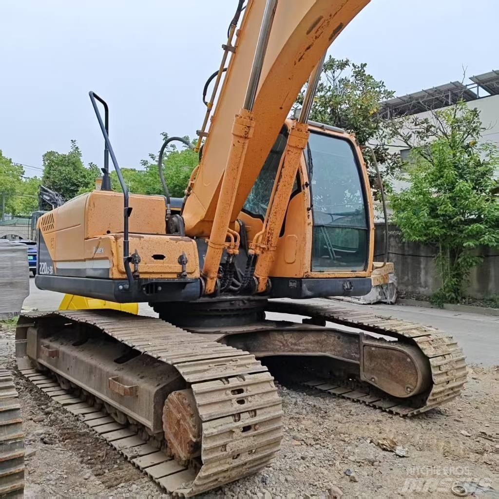Hyundai Robex 220-9 Telakaivukoneet