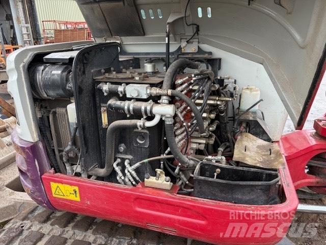 Takeuchi TB 260 Minikaivukoneet < 7t