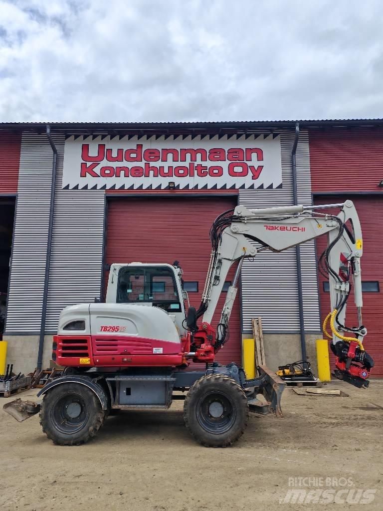 Takeuchi 295W Pyöräkaivukoneet