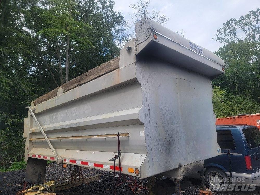  J & J 17' Dump Body Sora- ja kippiautot