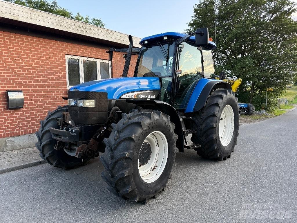 New Holland TM 155 Traktorit