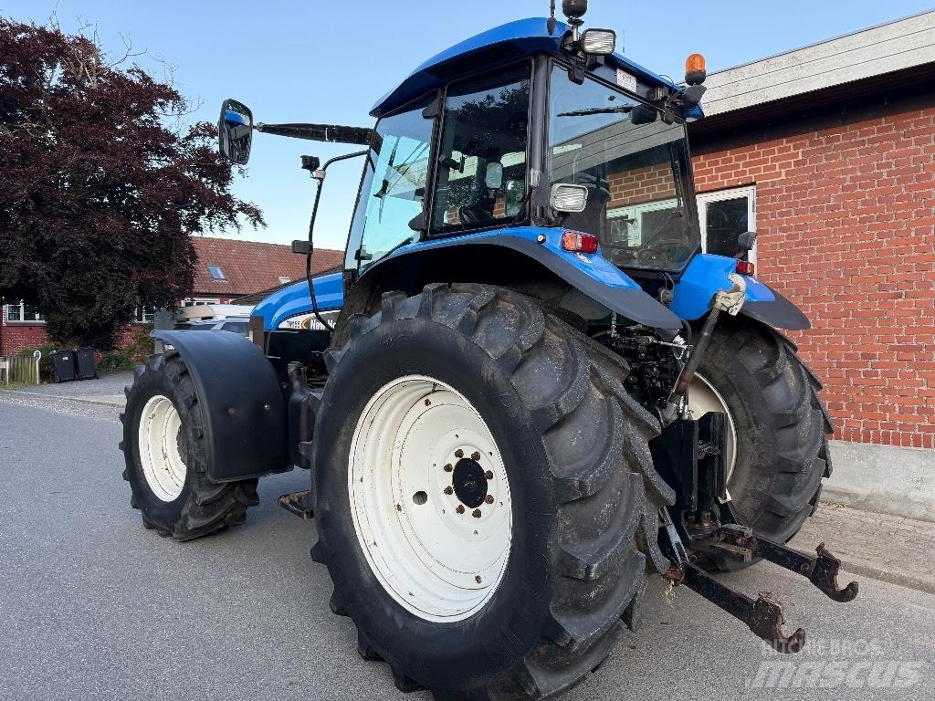 New Holland TM 155 Traktorit