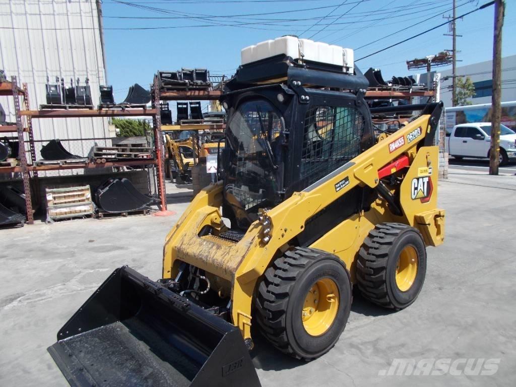 CAT 262D3 Liukuohjatut kuormaajat