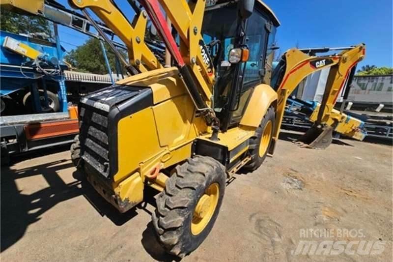 CAT 426F2 TLB Kaivurikuormaajat