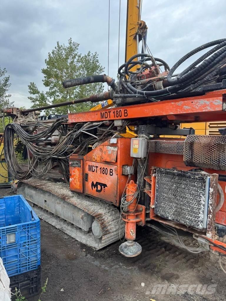  MDT 180 B Raskaat porat