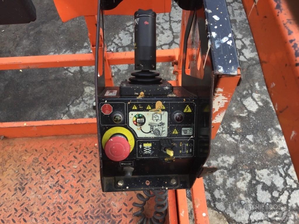 JLG 3248RS Saksilavat