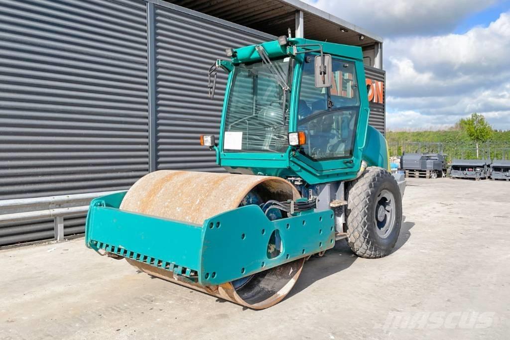 Hamm 3307 HT Yksivalssijyrät