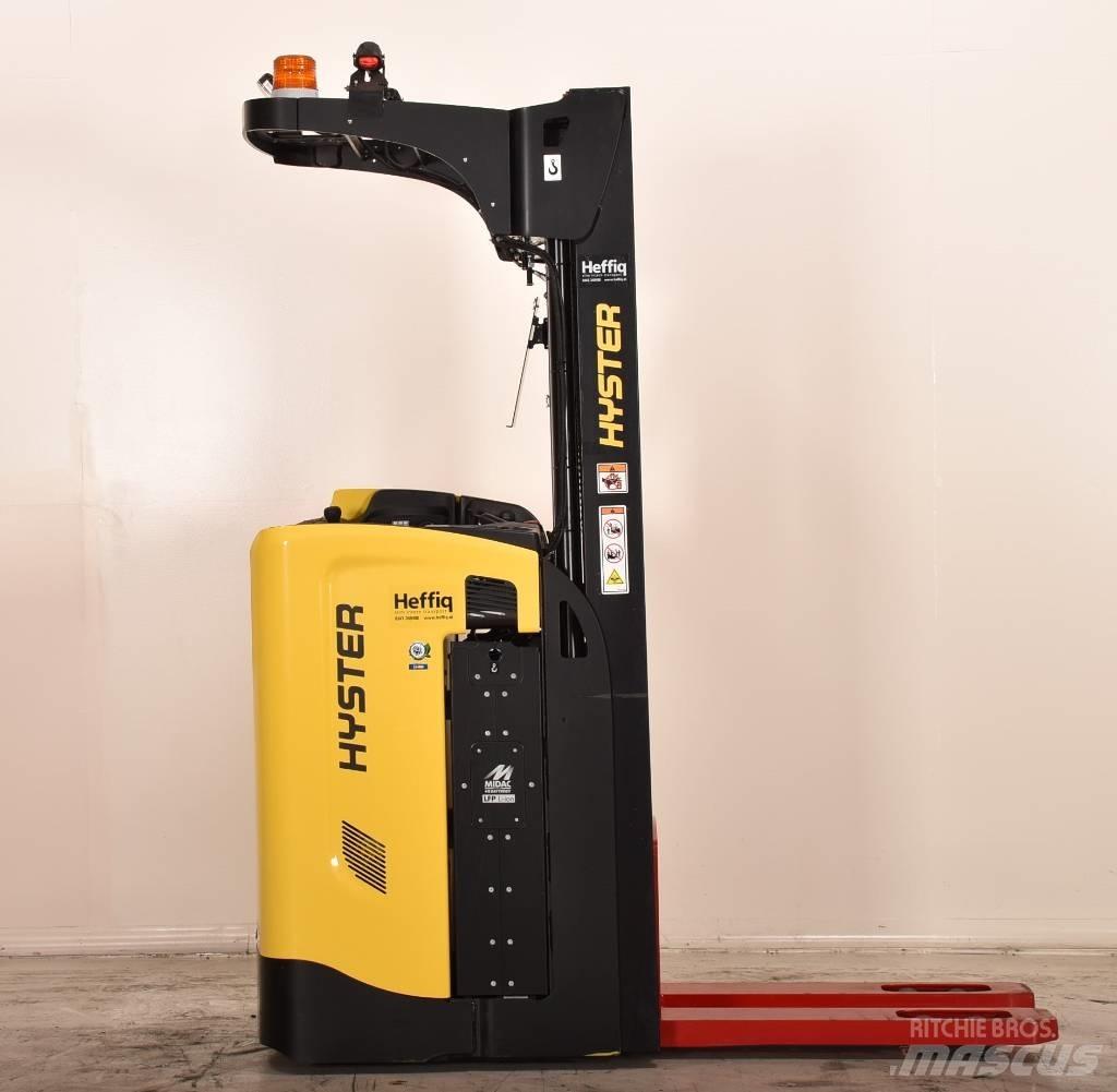 Hyster RS1.6 Ajettavat pinoamisvaunut