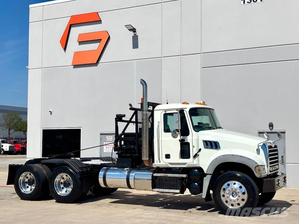 Mack GU713 Hinausautot