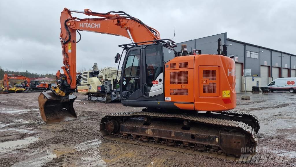 Hitachi ZX225USLC-6 Telakaivukoneet